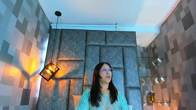 Jenni Zeller online show from 14, 10, 2025