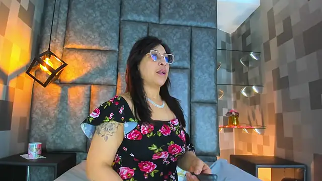 Jenni Zeller online show from 16, 10, 2025