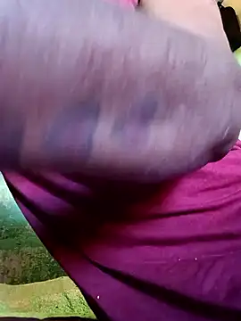 Snapshot of SweetKomal89 chatting on 30, 10, 2025 SweetKomal89 online show from 30, 10, 2025