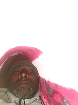 Snapshot of Chanderi19 chatting on 4, 12, 2025 Chanderi19 online show from 4, 12, 2025