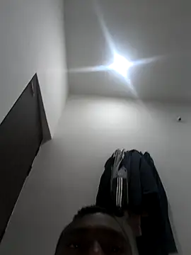 Snapshot of Chanderi19 chatting on 15, 12, 2025 Chanderi19 online show from 15, 12, 2025