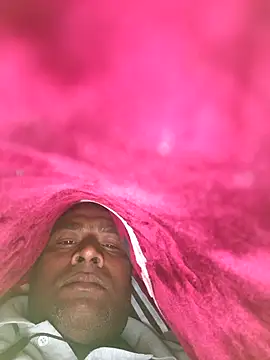 Snapshot of Chanderi19 chatting on 15, 12, 2025 Chanderi19 online show from 15, 12, 2025