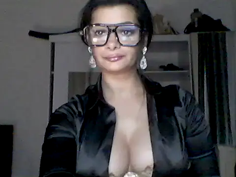 Snapshot of Pillango1212 chatting on 23, 9, 2025 Pillango1212 online show from 23, 9, 2025