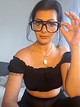 Snapshot of Pillango1212 chatting on 2, 11, 2025 Pillango1212 online show from 2, 11, 2025