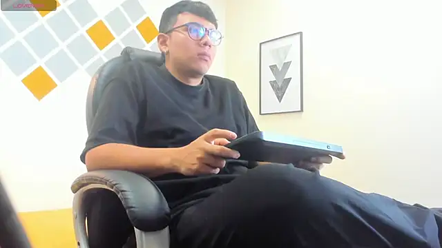 titanxero online show from 10, 10, 2025