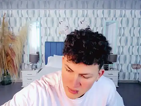 Snapshot of Axel_savage chatting on 14, 10, 2025 Axel savage online show from 14, 10, 2025