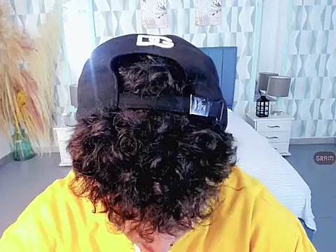 Snapshot of Axel_savage chatting on 2, 11, 2025 Axel savage online show from 2, 11, 2025