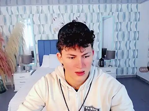 Snapshot of Axel_savage chatting on 3, 11, 2025 Axel savage online show from 3, 11, 2025