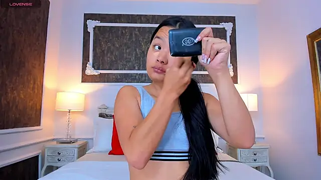 SharonBonet online show from 4, 11, 2025