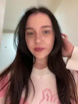 Cuddlies Lili online show from 12, 9, 2025