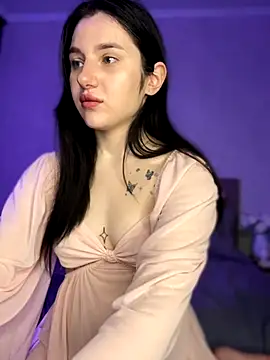 Cuddlies Lili online show from 18, 9, 2025