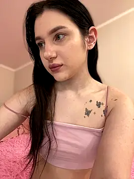 Cuddlies Lili online show from 8, 10, 2025
