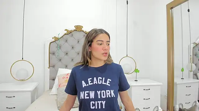 Skylerwhite02 online show from 18, 3, 2026