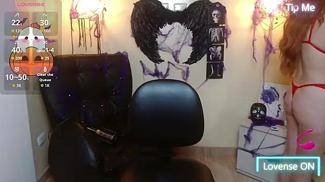 Snapshot of Bom_BomXX chatting on 23, 10, 2025 Bom BomXX online show from 23, 10, 2025