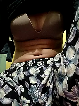 Snapshot of Aasha_devi05 chatting on 25, 10, 2025 Aasha devi05 online show from 25, 10, 2025