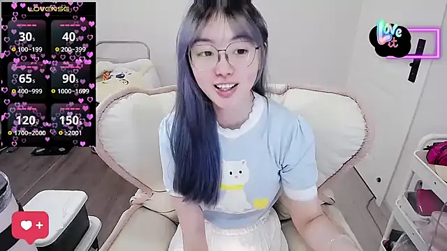 baby-yaya20 online show from 18, 12, 2025