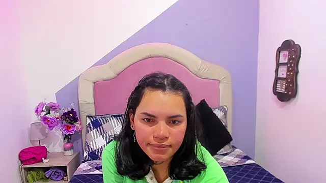 Snapshot of Angelina_rossy chatting on 9, 10, 2025 Angelina rossy online show from 9, 10, 2025