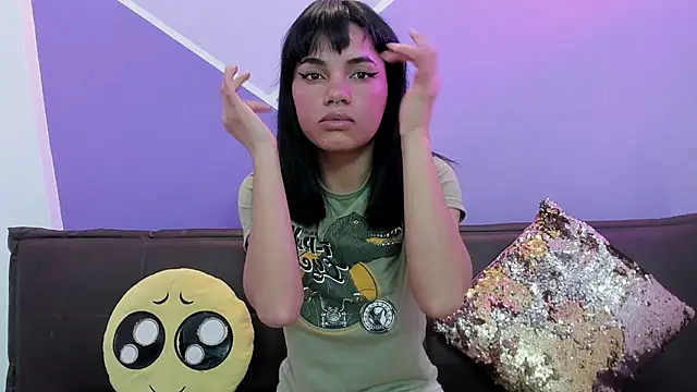 Snapshot of Angelina_rossy chatting on 6, 11, 2025 Angelina rossy online show from 6, 11, 2025