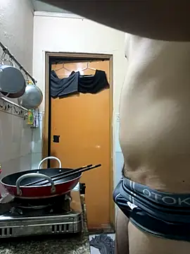Snapshot of DuyPhat05 chatting on 24, 9, 2025 DuyPhat05 online show from 24, 9, 2025