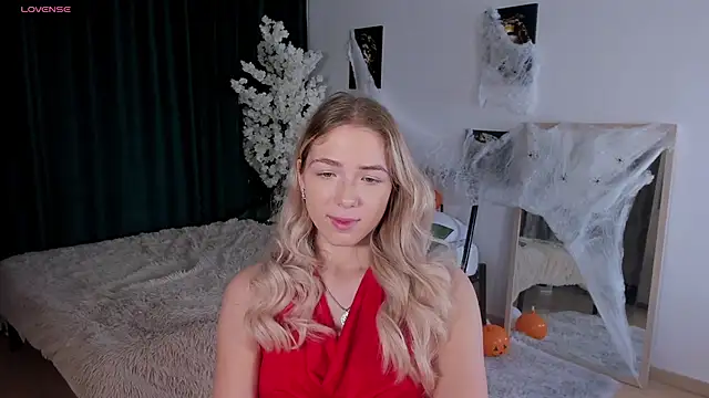 Snapshot of Susan_Mimi chatting on 29, 10, 2025 Susan Mimi online show from 29, 10, 2025