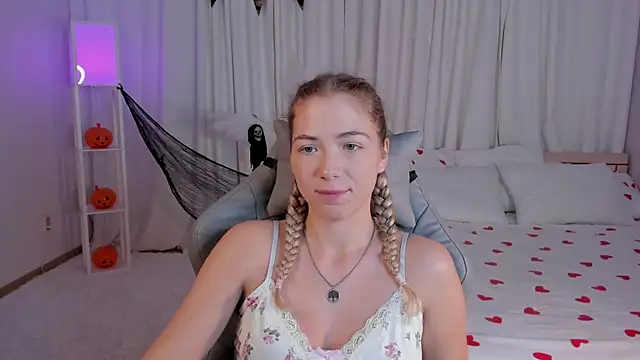 Snapshot of Susan_Mimi chatting on 31, 10, 2025 Susan Mimi online show from 31, 10, 2025