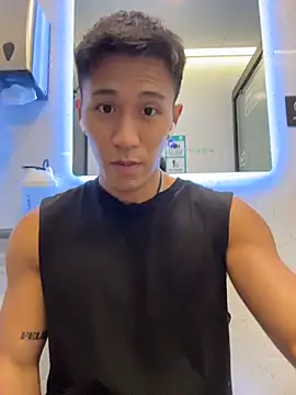 Snapshot of gooodboiii chatting on 13, 11, 2025 gooodboiii online show from 13, 11, 2025