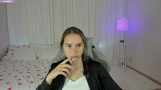 SeraphineClark online show from 21, 9, 2025