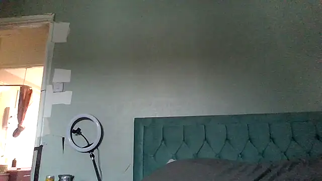 Camwithchlox online show from 15, 11, 2025