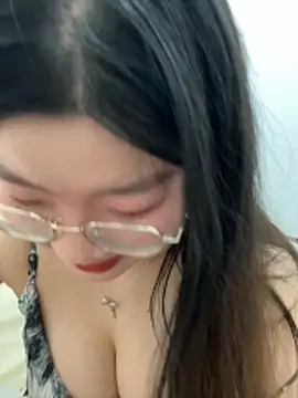 Snapshot of xxwang20 chatting on 13, 11, 2025 xxwang20 online show from 13, 11, 2025