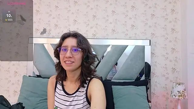 Snapshot of jupiterysaturno chatting on 18, 9, 2025 jupiterysaturno online show from 18, 9, 2025