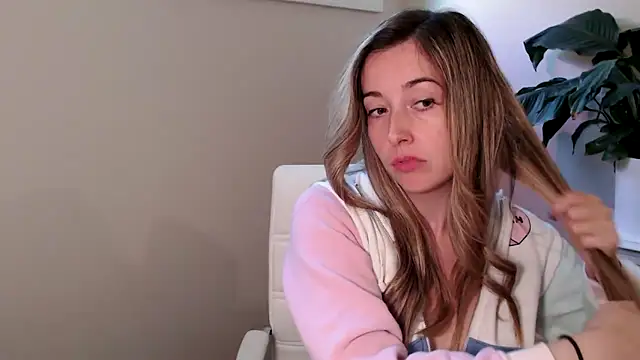 SuggestiveBehavior online show from 23, 9, 2025