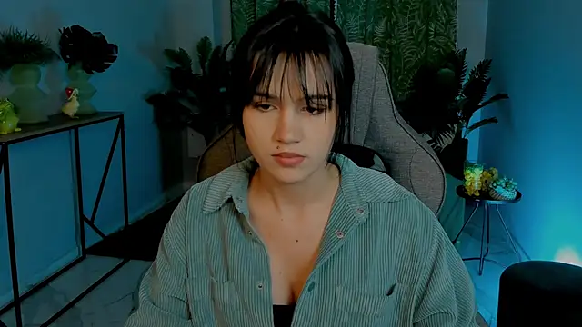 Snapshot of MonicaFarmer chatting on 19, 11, 2025 MonicaFarmer online show from 19, 11, 2025