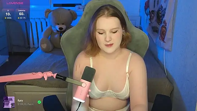 Snapshot of OliviaBlade chatting on 9, 10, 2025 OliviaBlade online show from 9, 10, 2025