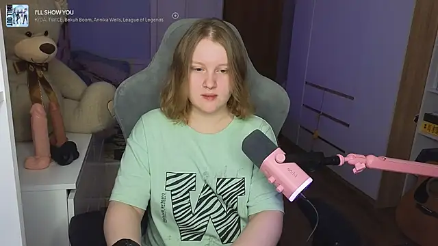 Snapshot of OliviaBlade chatting on 1, 11, 2025 OliviaBlade online show from 1, 11, 2025