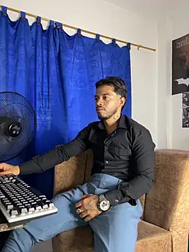 DavideVentura  online show from 24, 9, 2025