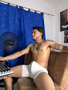 DavideVentura  online show from 8, 10, 2025