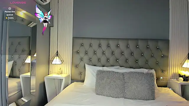 LunaBloomn online show from 9, 11, 2025