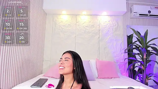 Snapshot of Isabellax21 chatting on 21, 11, 2025 Isabellax21 online show from 21, 11, 2025