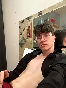 Snapshot of HeiRique chatting on 10, 10, 2025 HeiRique online show from 10, 10, 2025