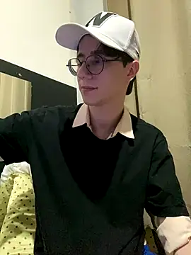 Snapshot of HeiRique chatting on 22, 10, 2025 HeiRique online show from 22, 10, 2025