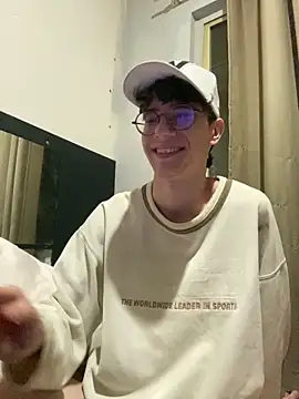 Snapshot of HeiRique chatting on 27, 10, 2025 HeiRique online show from 27, 10, 2025