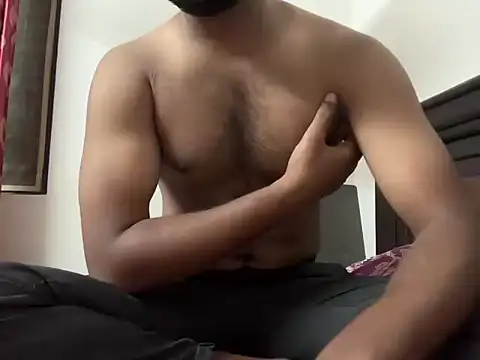 Snapshot of bossyjuicy chatting on 25, 11, 2025 bossyjuicy online show from 25, 11, 2025