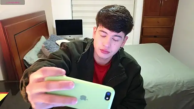 tightncuteass online show from 18, 10, 2025