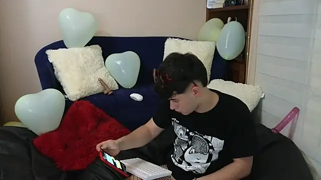 tightncuteass online show from 10, 2, 2026