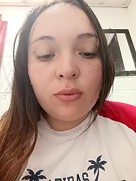 Lunna azul online show from 5, 10, 2025