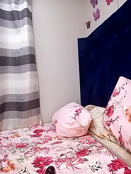 BlackberriesXxx online show from 8, 1, 2026