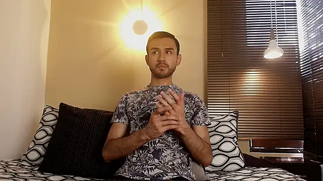 Snapshot of Axel_Moon_S chatting on 21, 11, 2025 Axel Moon S online show from 21, 11, 2025