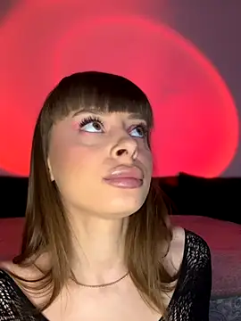 Snapshot of BabyBee_ chatting on 25, 11, 2025 BabyBee online show from 25, 11, 2025