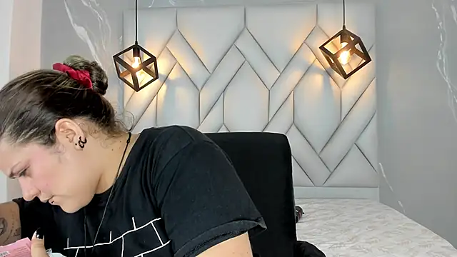 hellen tirey online show from 19, 9, 2025