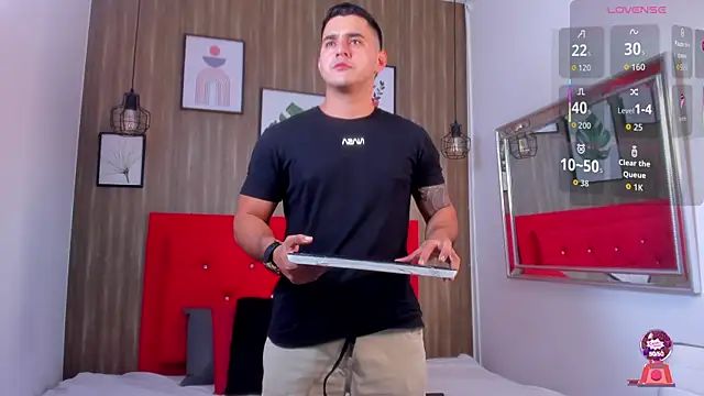 Snapshot of big-tyler chatting on 8, 11, 2025 big-tyler online show from 8, 11, 2025